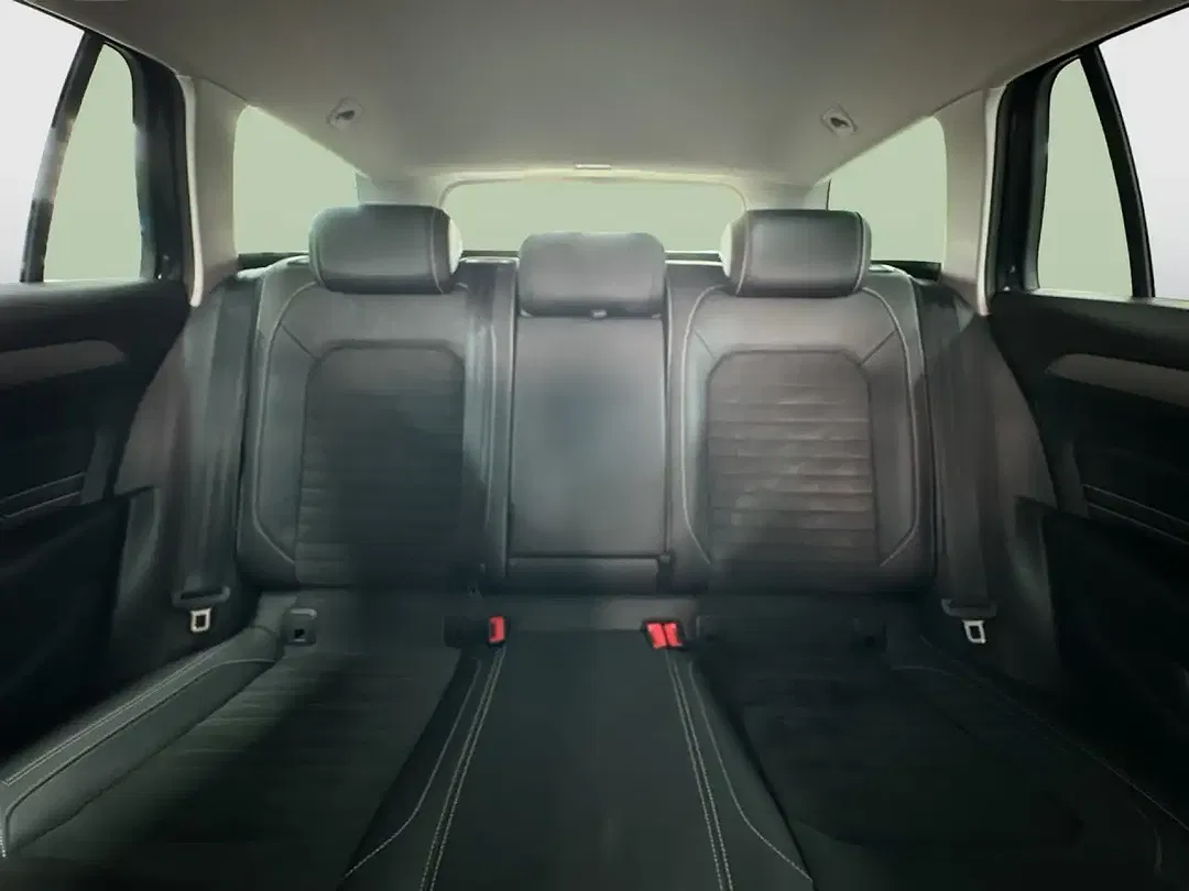 Volkswagen Passat Variant - Thumbnail 11