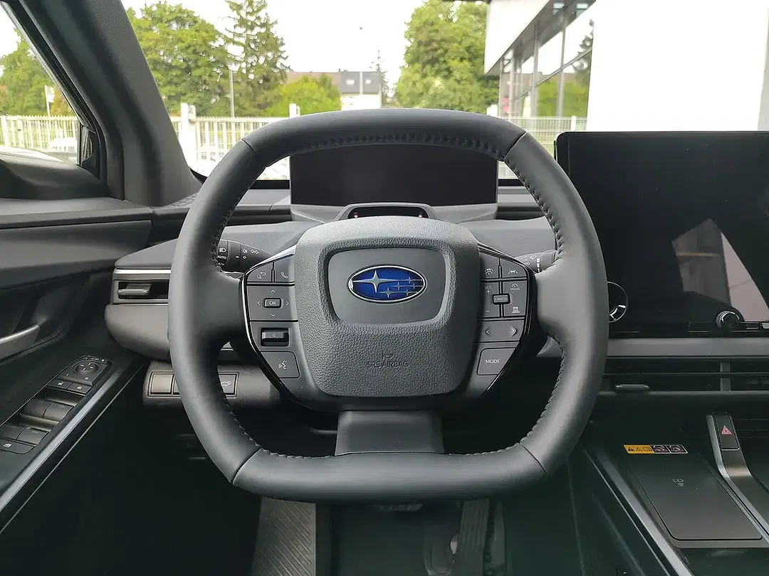 Subaru Solterra - Thumbnail 9