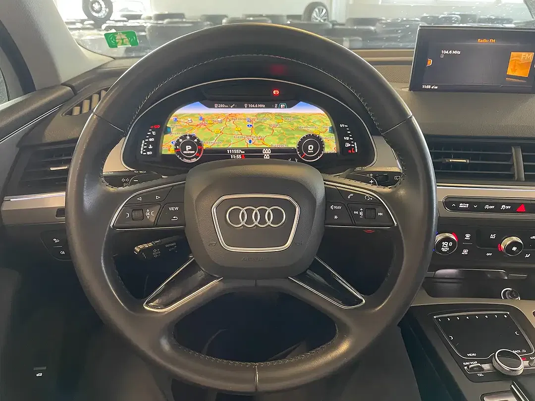 Audi Q7 - Thumbnail 11