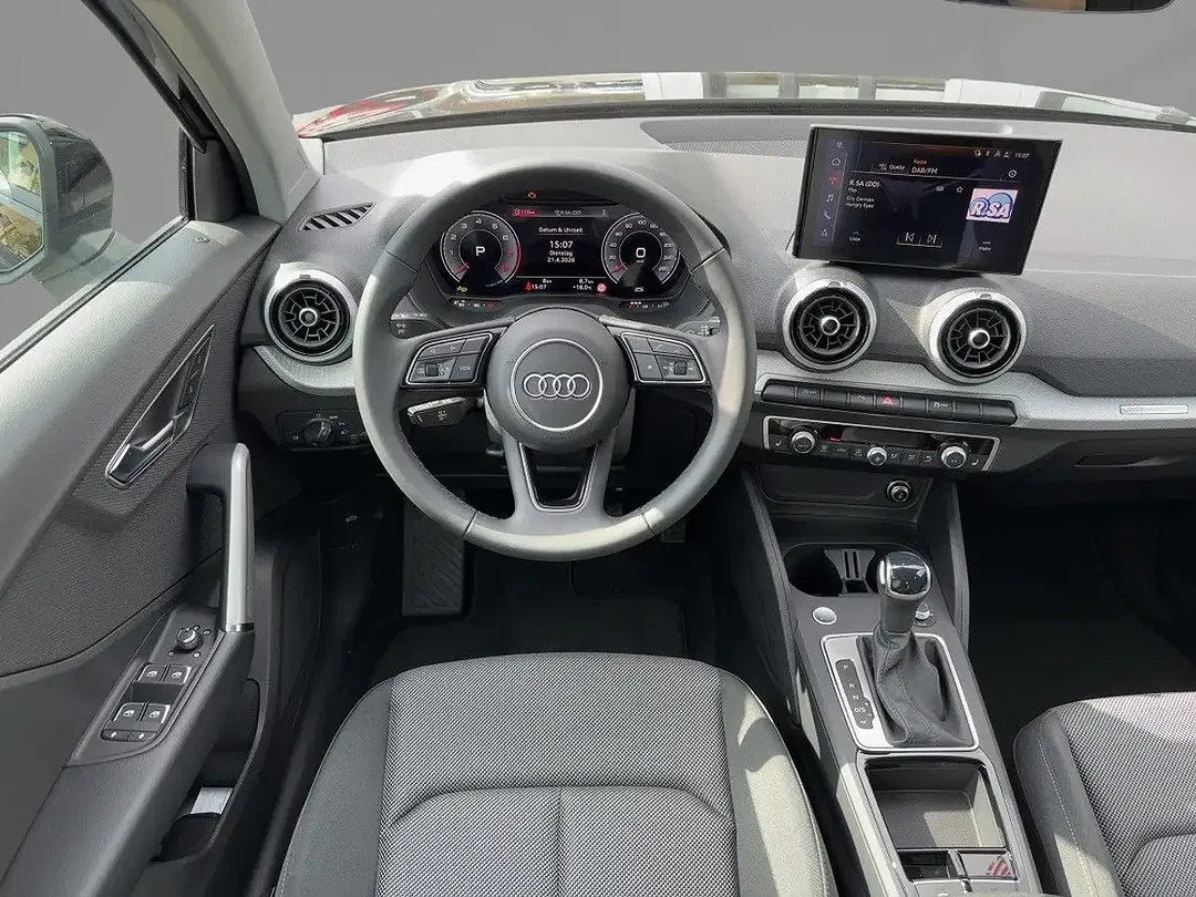 Audi Q2 - Thumbnail 8