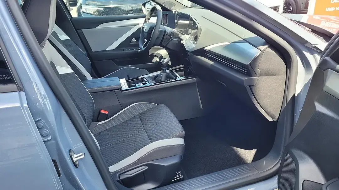 Opel Astra - Thumbnail 10