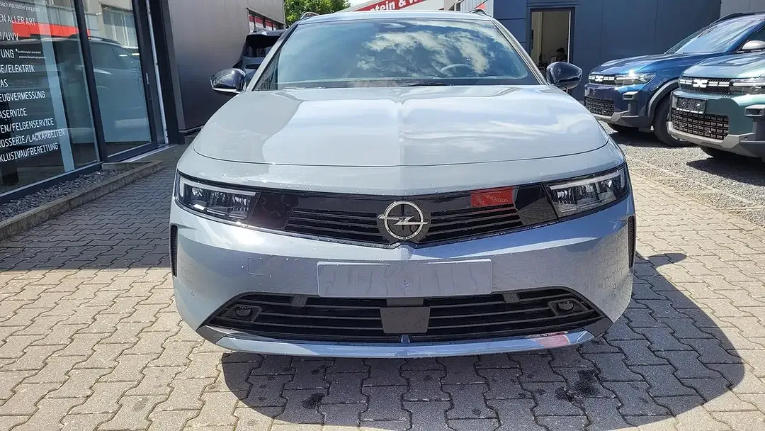 Opel Astra - Thumbnail 2
