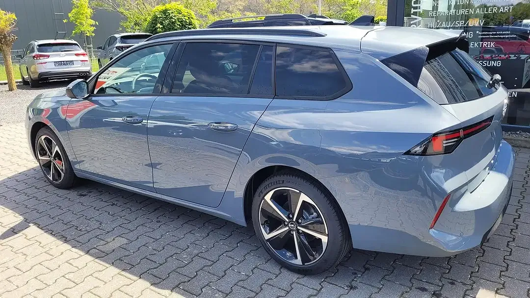 Opel Astra - Thumbnail 6