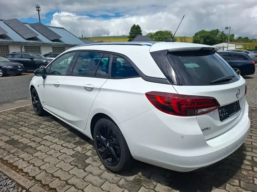 Opel Astra - Thumbnail 4