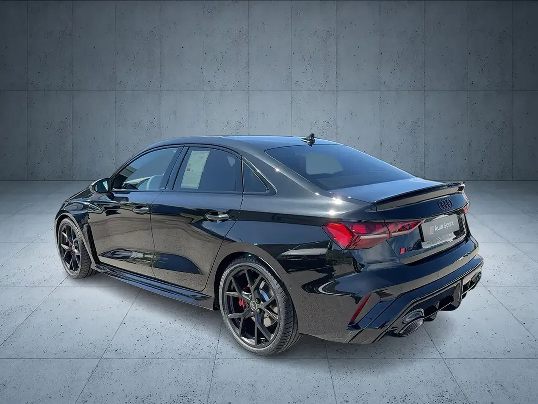 Audi RS3 - Thumbnail 3