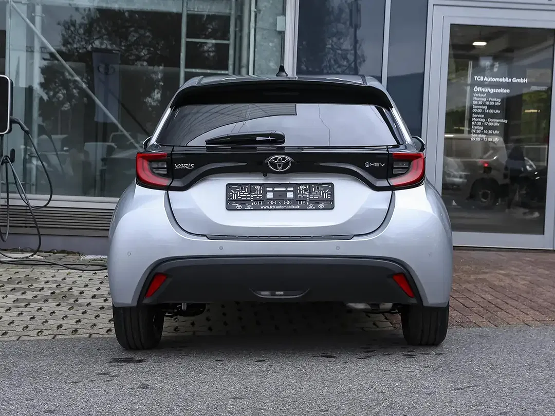 Toyota Yaris - Thumbnail 4