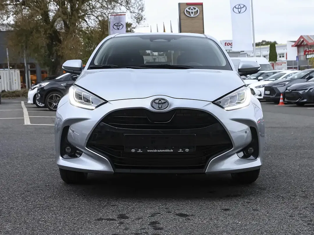 Toyota Yaris - Thumbnail 5