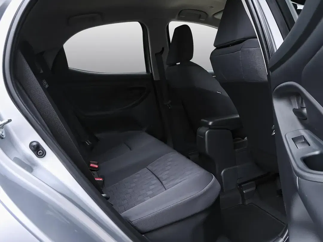 Toyota Yaris - Thumbnail 7