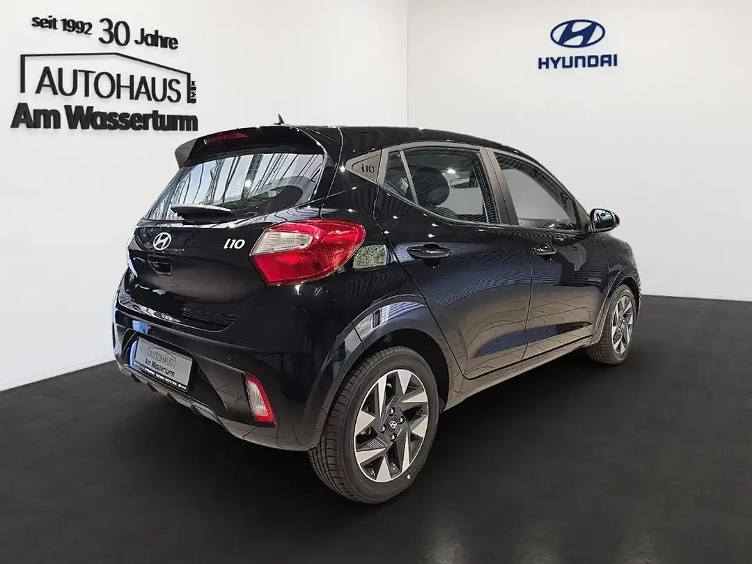 Hyundai i10 - Thumbnail 3