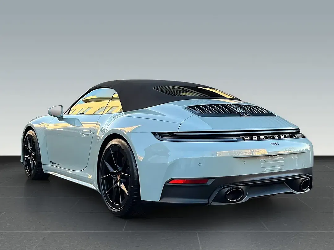Porsche 992 - Thumbnail 3