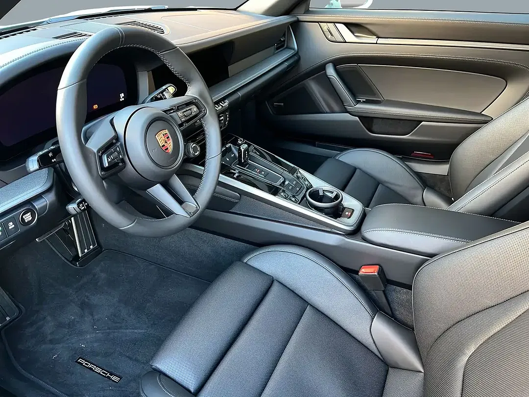 Porsche 992 - Thumbnail 4