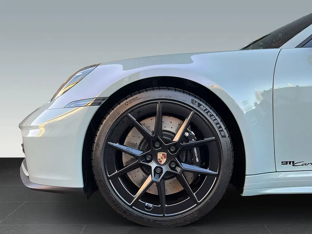 Porsche 992 - Thumbnail 8
