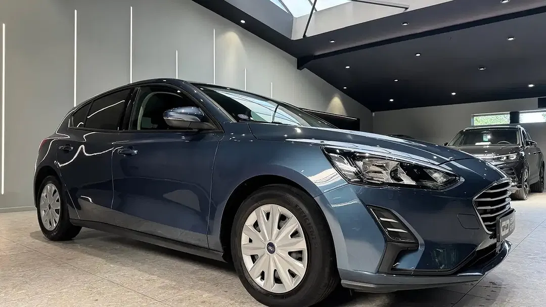 Ford Focus - Thumbnail 4