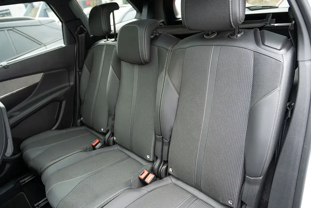 Peugeot 5008 - Thumbnail 7