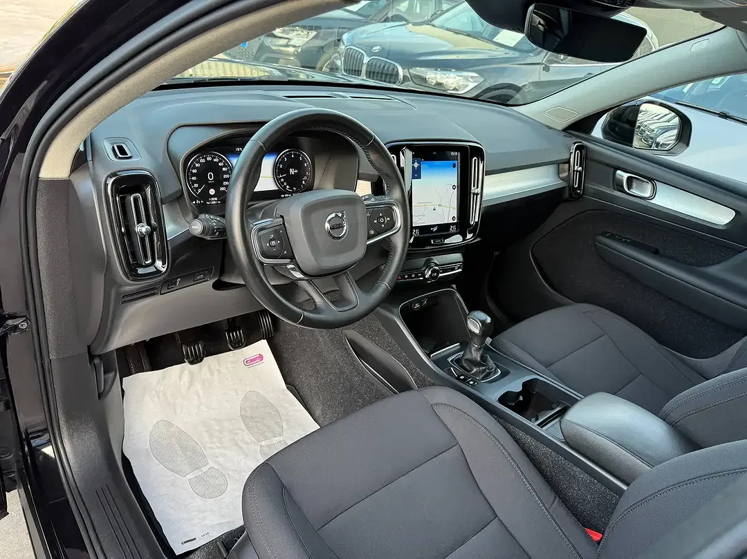 Volvo XC40 - Thumbnail 13