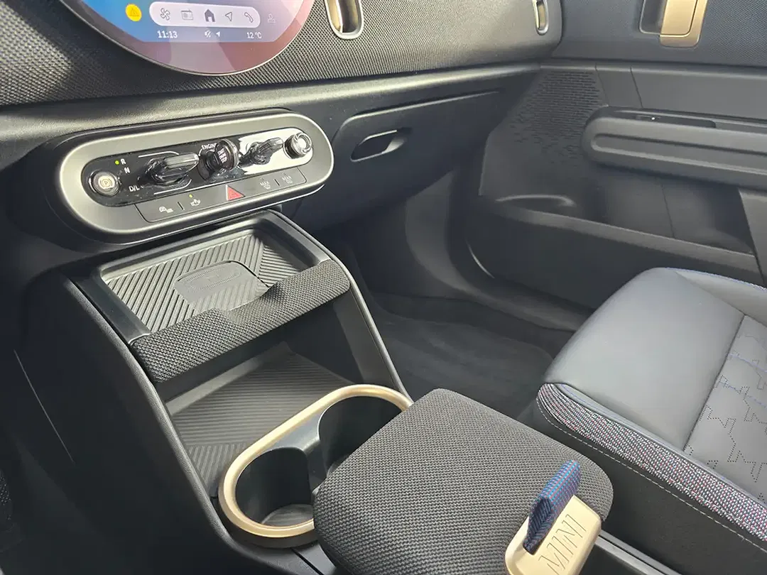 MINI Countryman C - Thumbnail 8