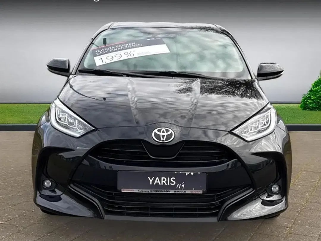 Toyota Yaris - Thumbnail 5