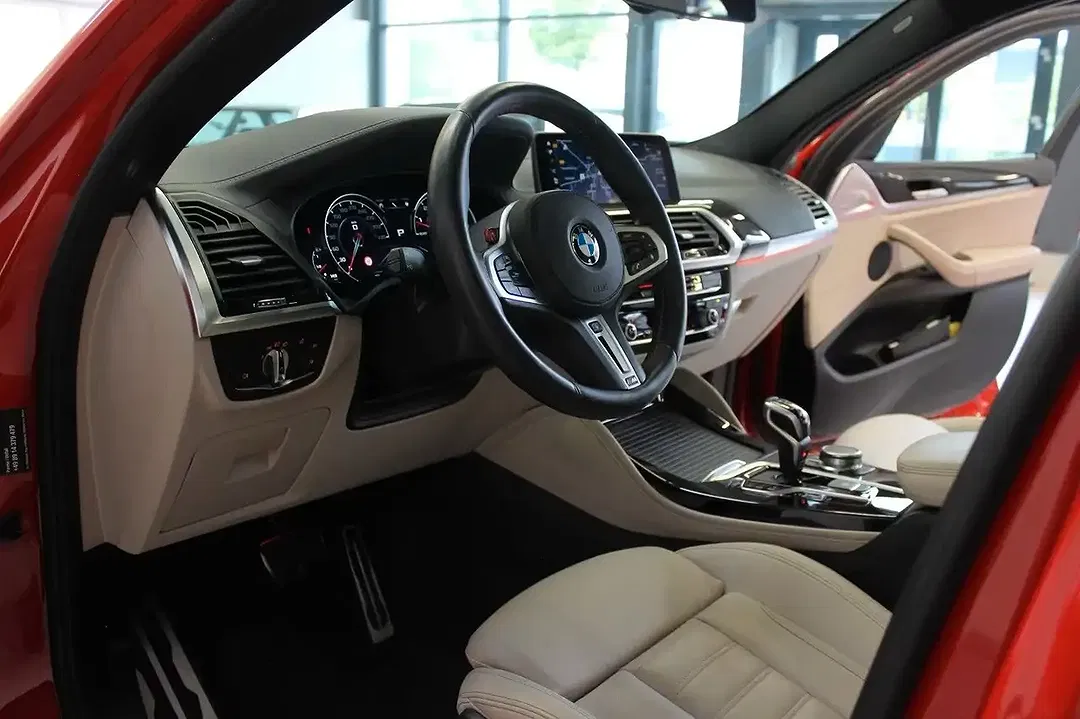 BMW X4 M - Thumbnail 8