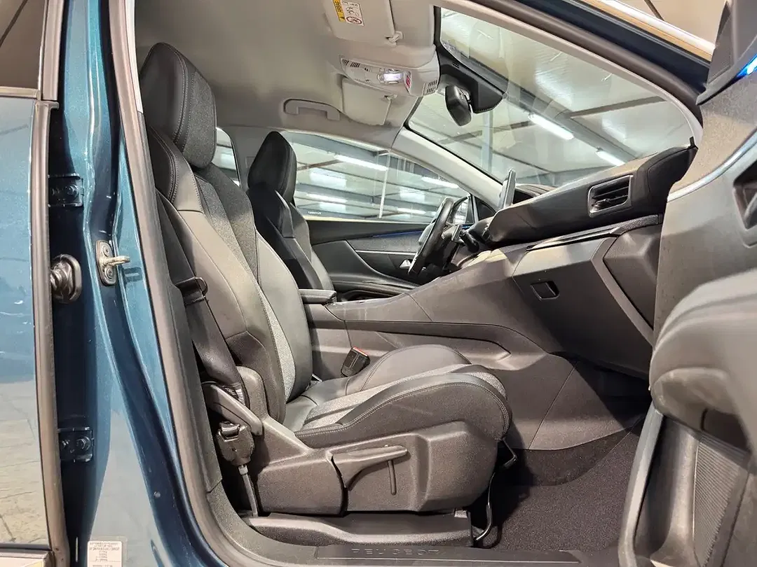 Peugeot 5008 - Thumbnail 6