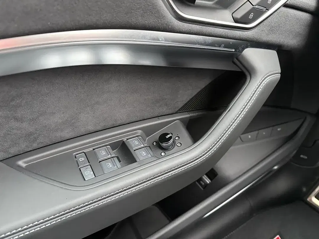 Audi SQ8 e-tron - Thumbnail 15