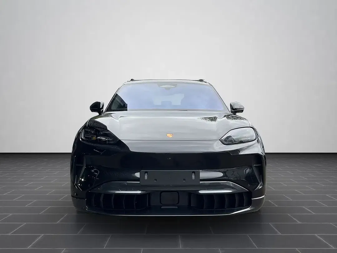 Porsche Cayenne - Thumbnail 6
