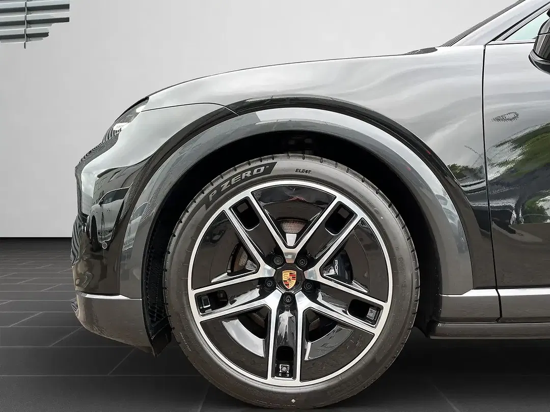 Porsche Cayenne - Thumbnail 8