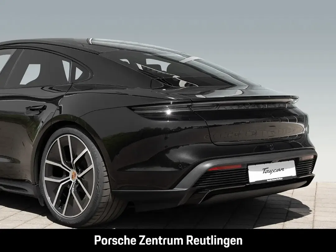 Porsche Taycan - Thumbnail 11