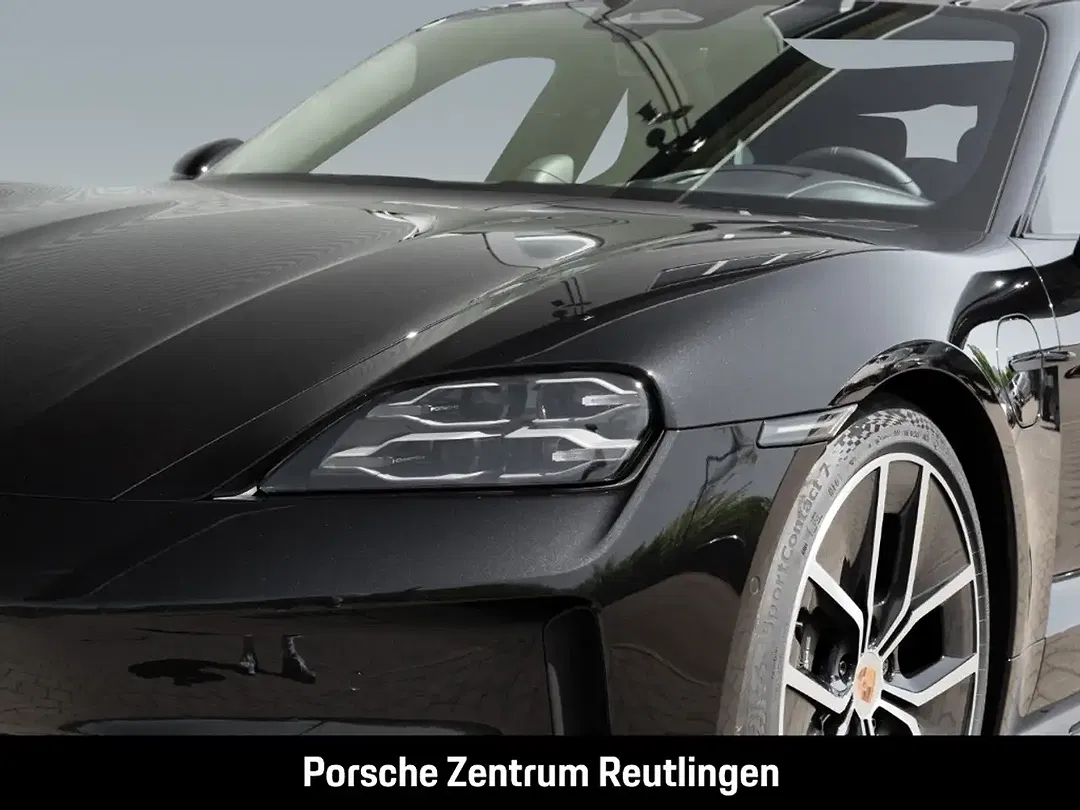 Porsche Taycan - Thumbnail 14