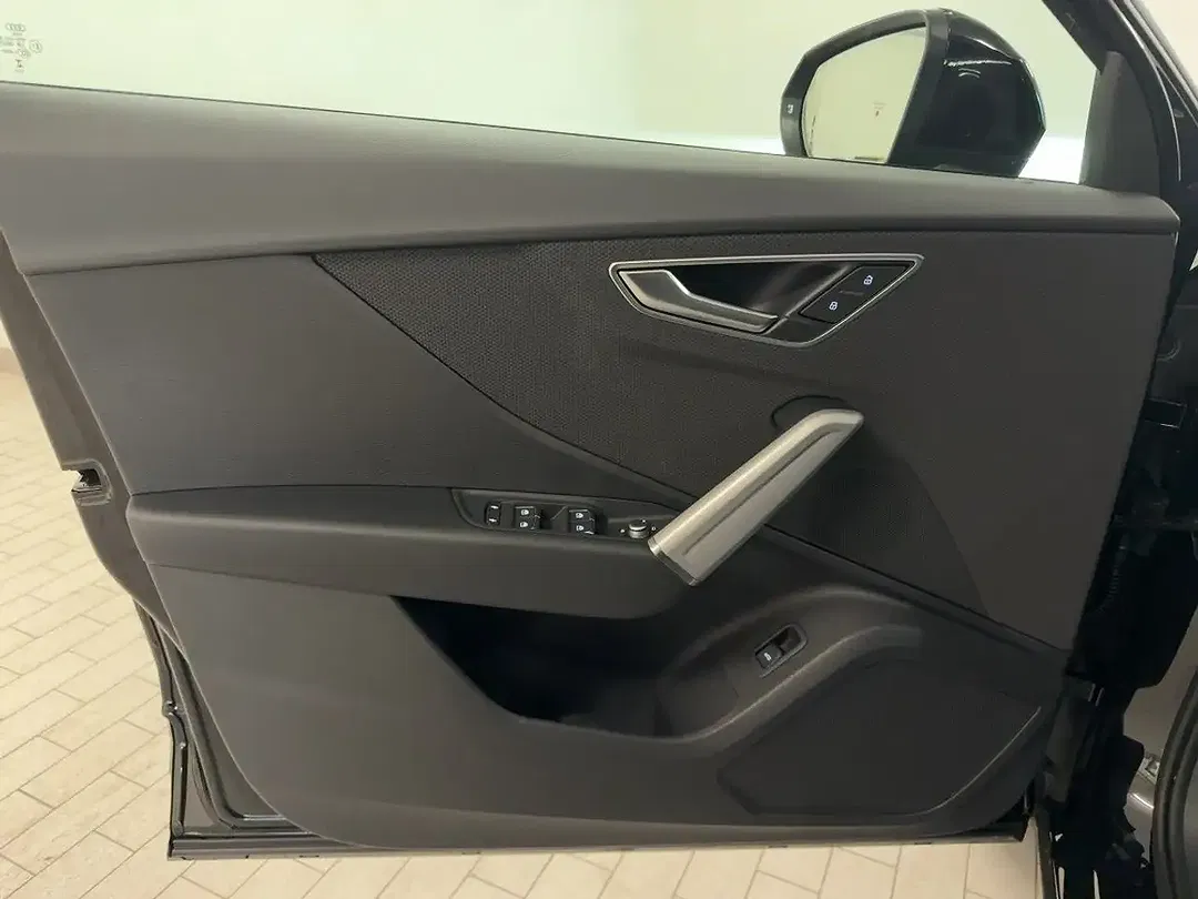 Audi Q2 - Thumbnail 11