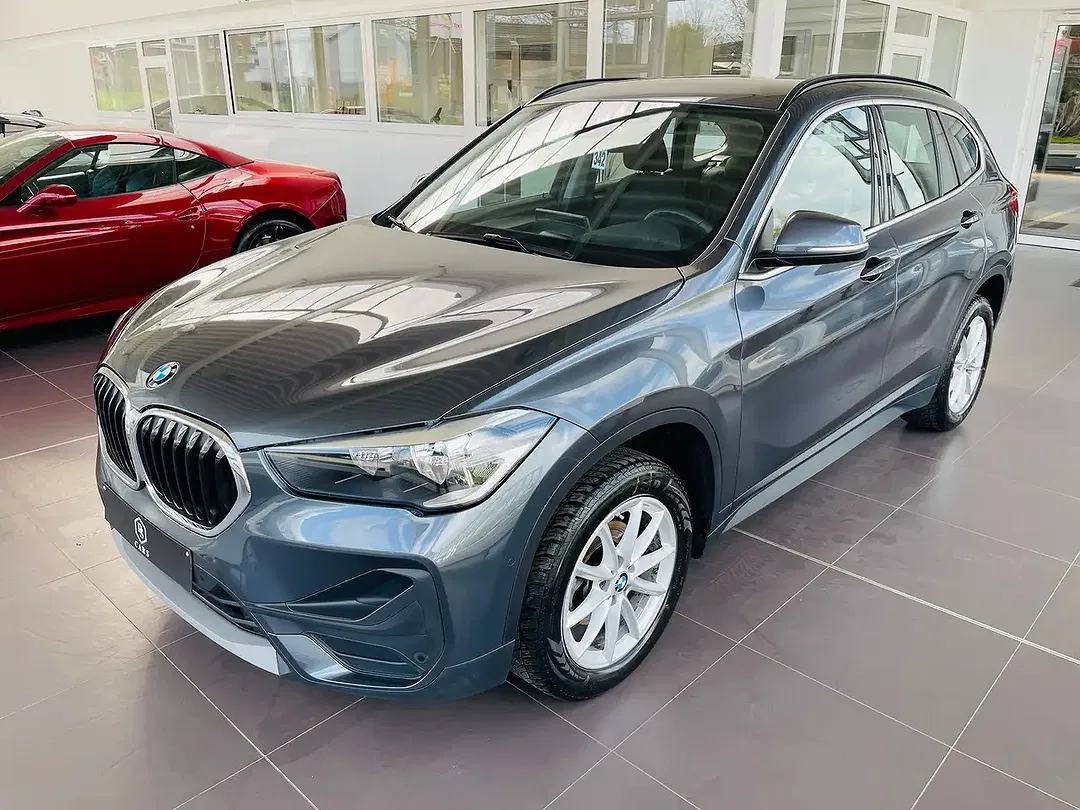 BMW X1 - Thumbnail 2