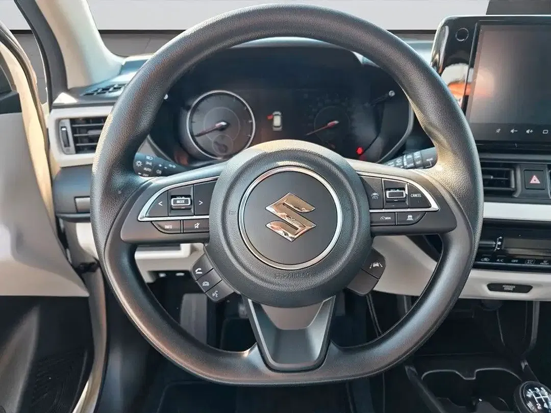 Suzuki Swift - Thumbnail 12