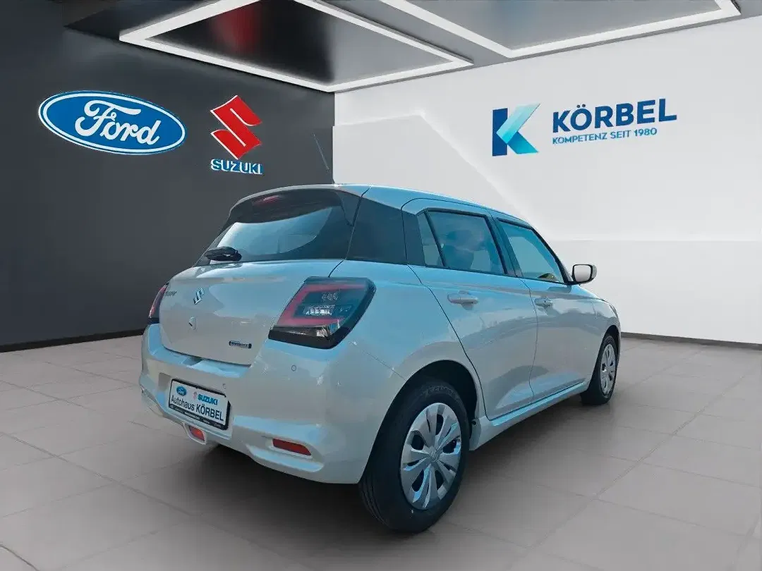 Suzuki Swift - Thumbnail 5