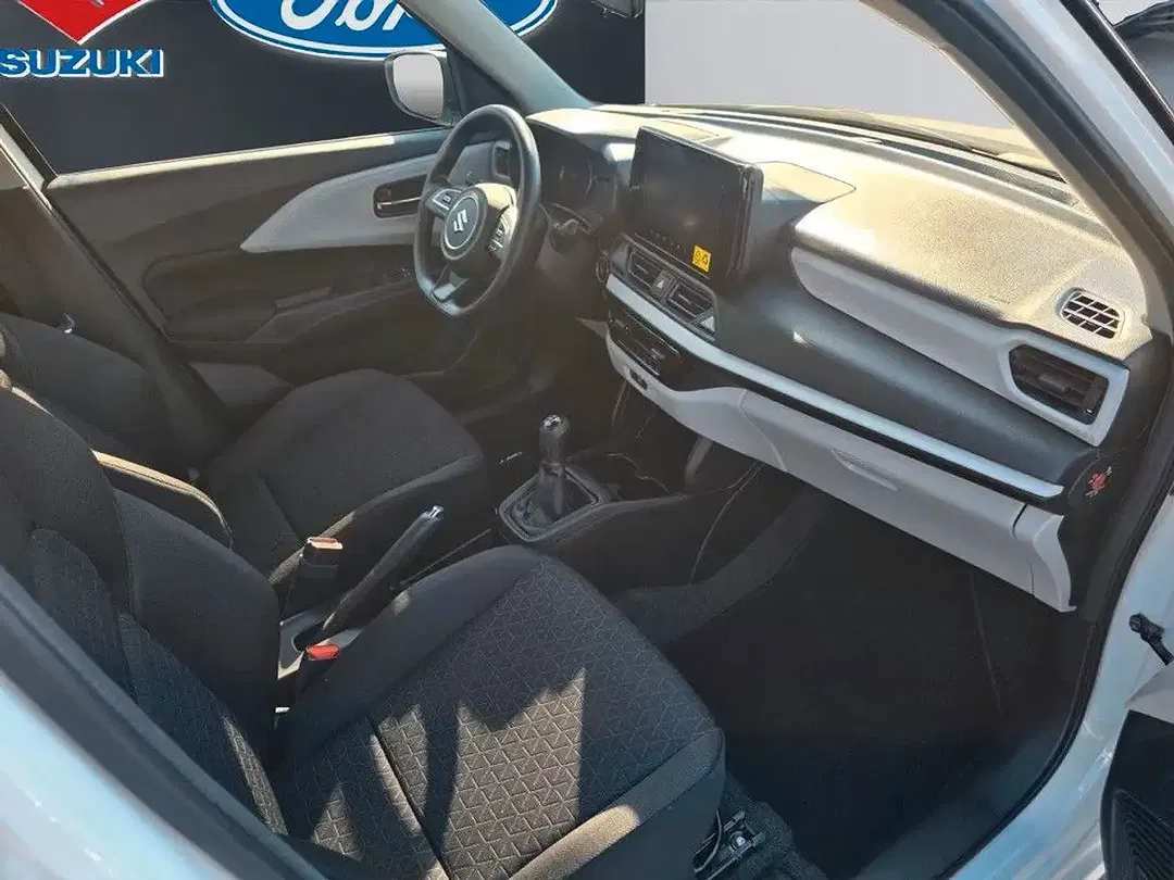 Suzuki Swift - Thumbnail 8