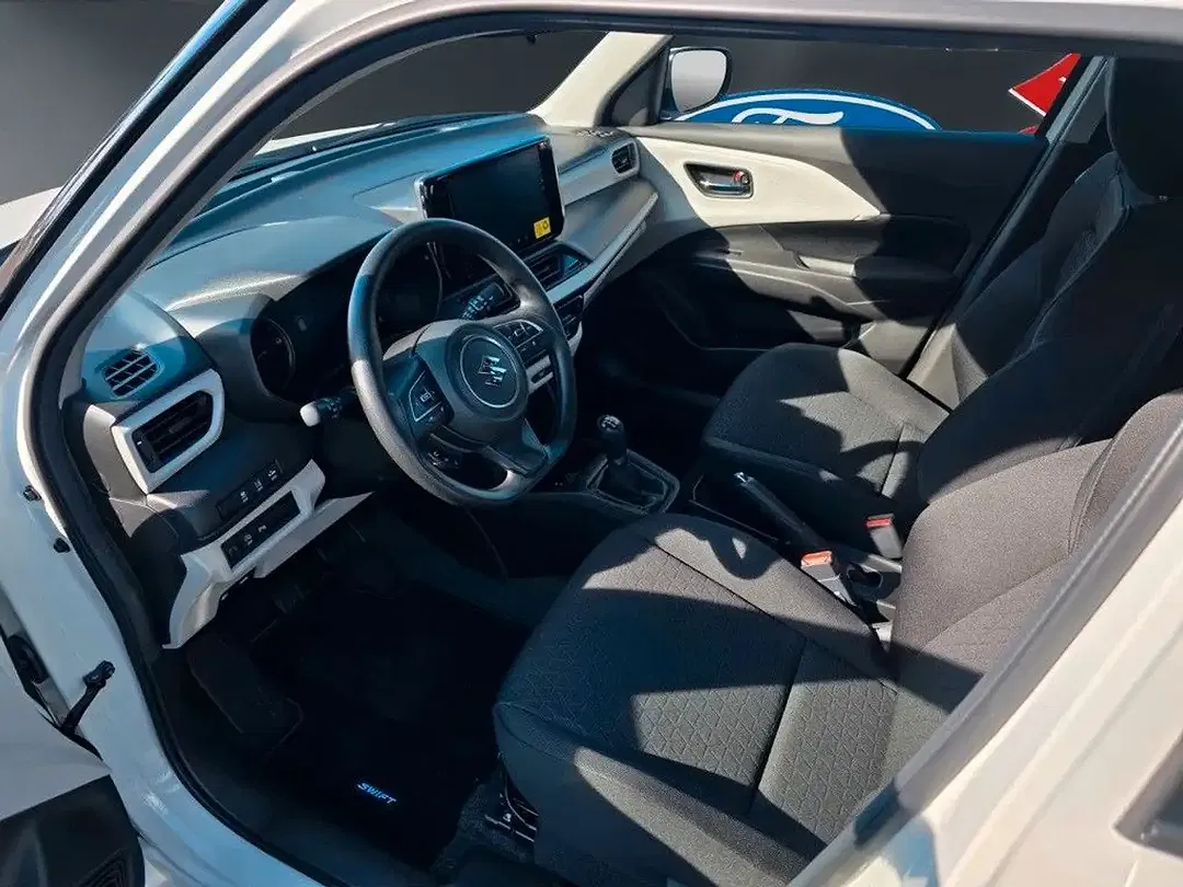 Suzuki Swift - Thumbnail 9