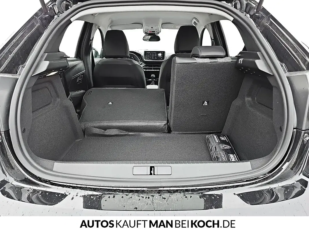 Peugeot 208 - Thumbnail 13