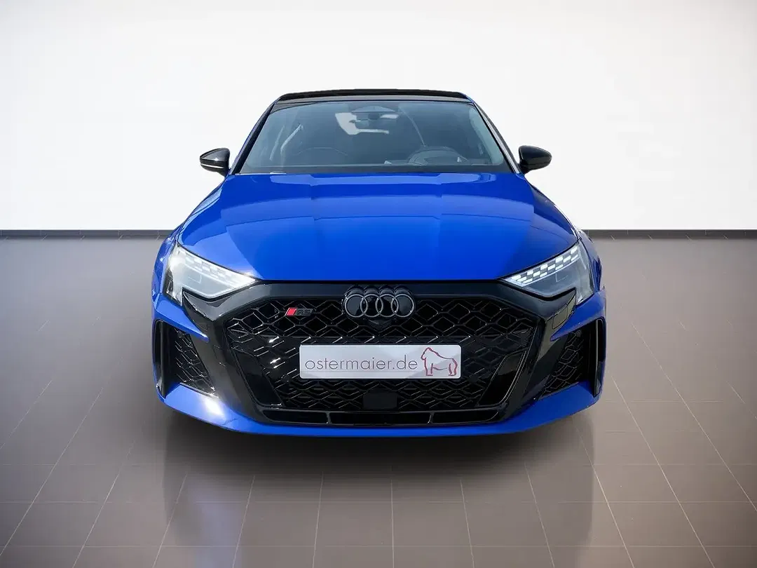 Audi RS3 - Thumbnail 2