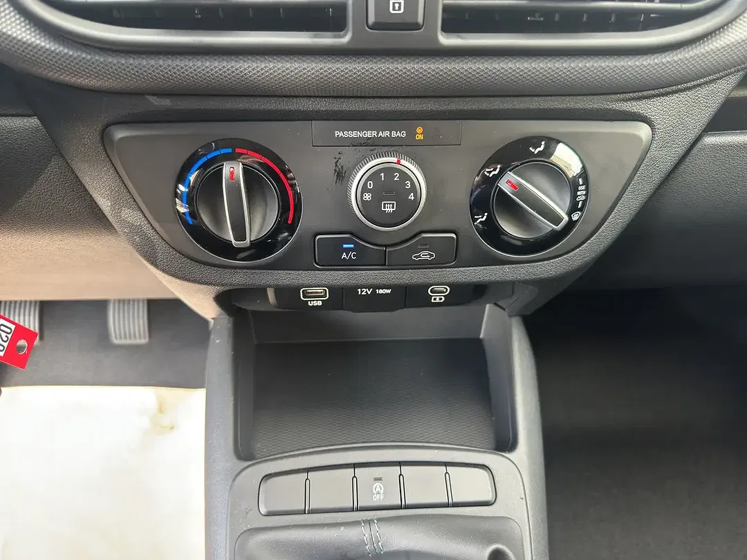 Hyundai i10 - Thumbnail 26