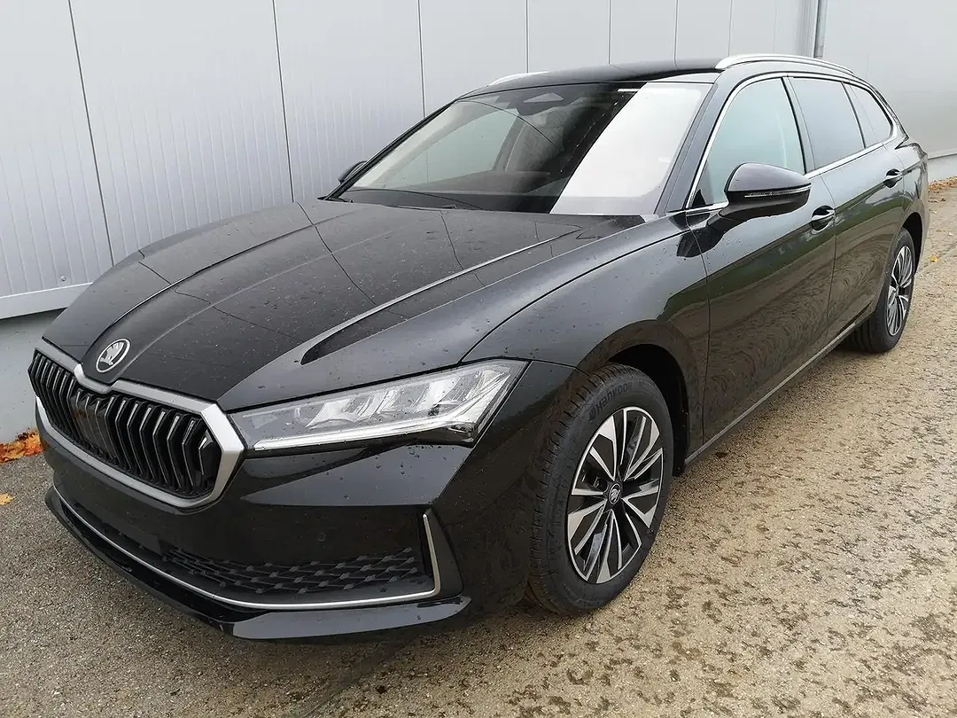 Skoda Superb - Thumbnail 1