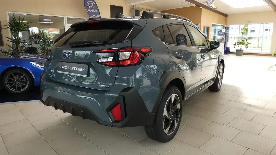 Subaru Crosstrek - Thumbnail 3