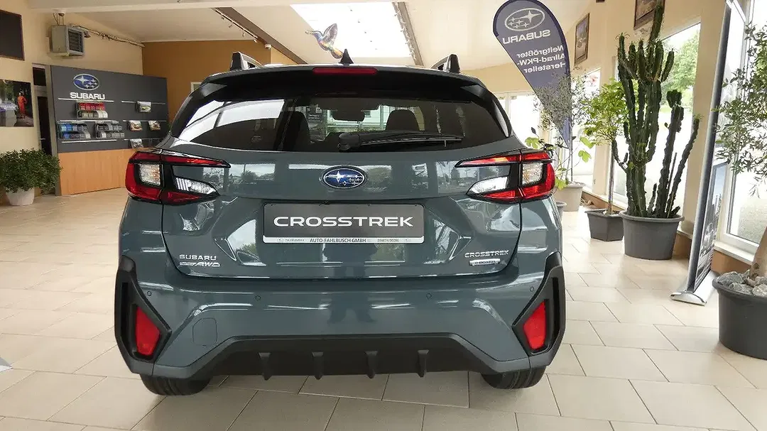 Subaru Crosstrek - Thumbnail 4