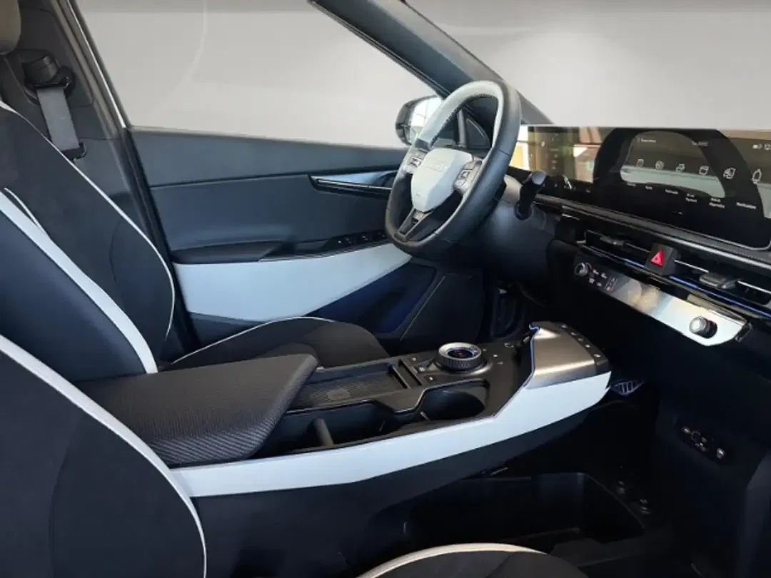 Kia EV6 - Thumbnail 13