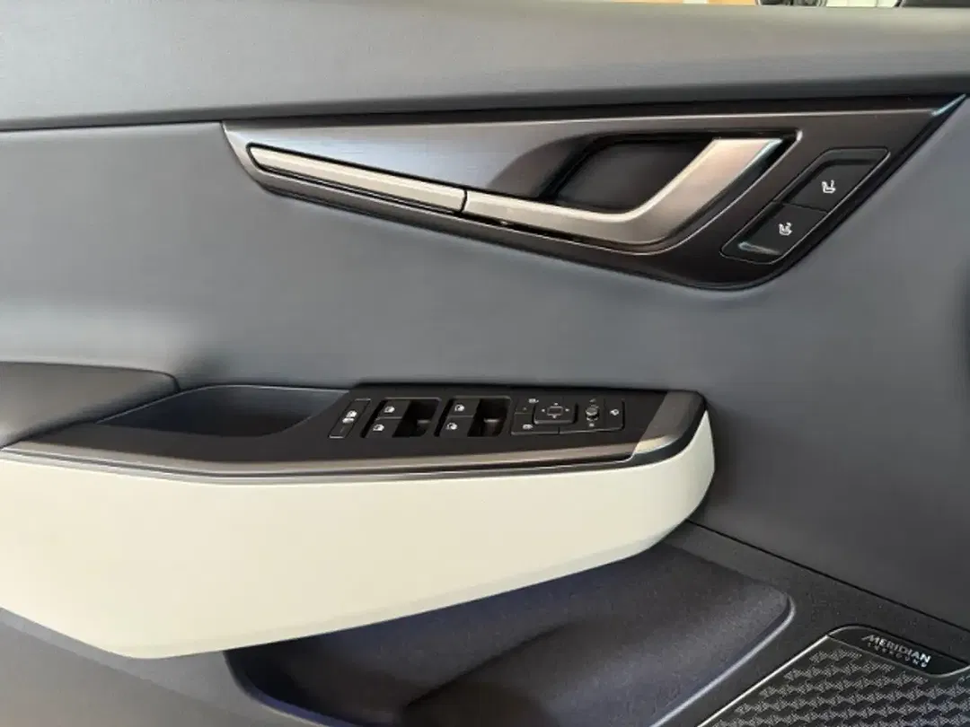 Kia EV6 - Thumbnail 14