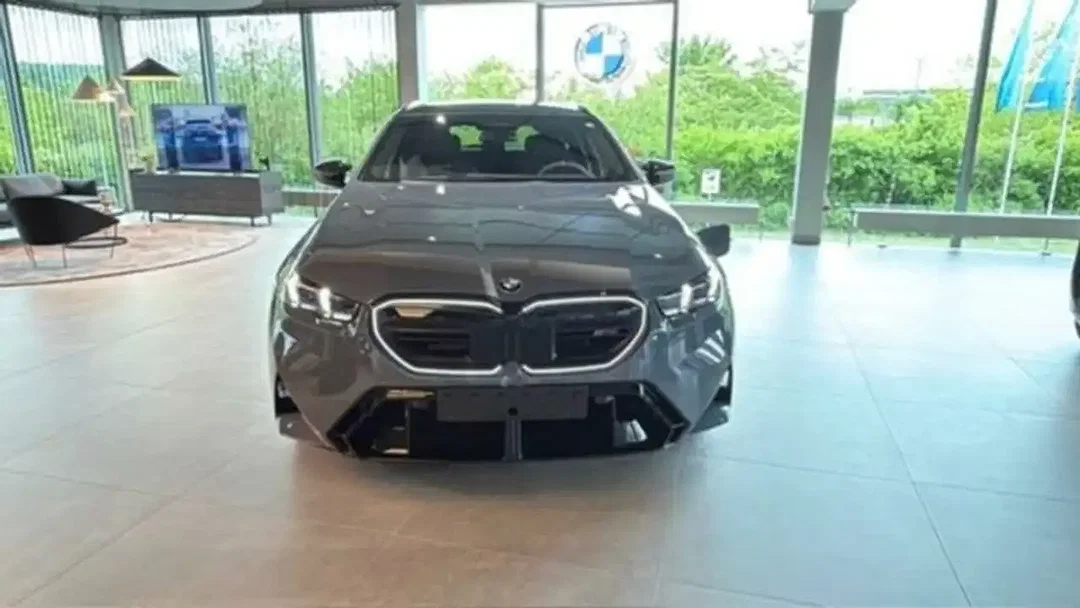 BMW M5 - Afbeelding 1