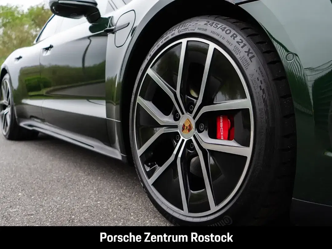 Porsche Taycan - Thumbnail 10