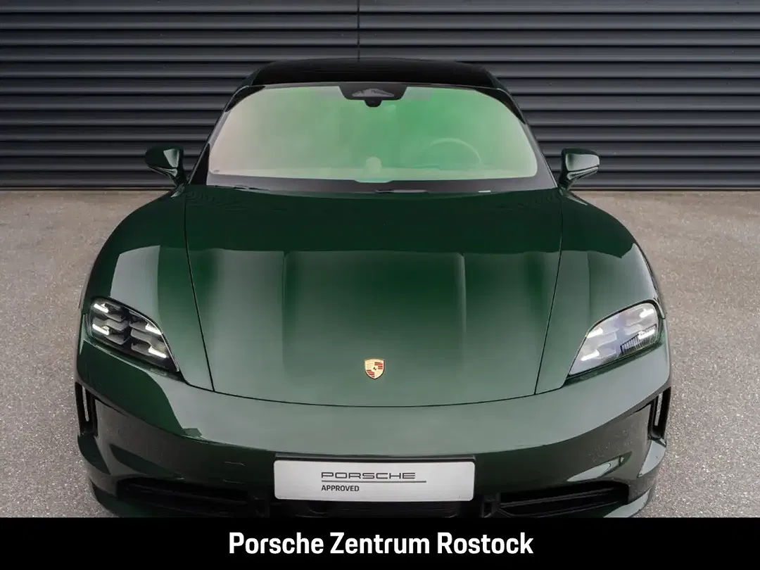 Porsche Taycan - Thumbnail 7