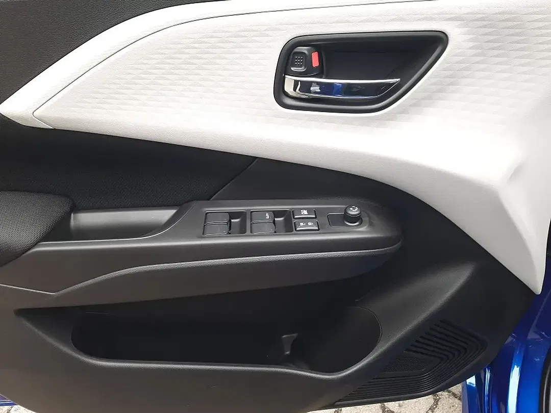 Suzuki Swift - Thumbnail 15