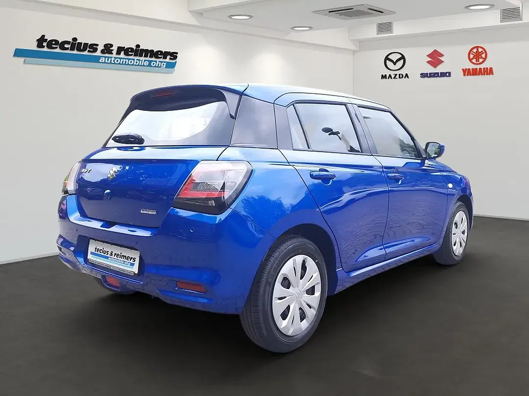 Suzuki Swift - Thumbnail 4