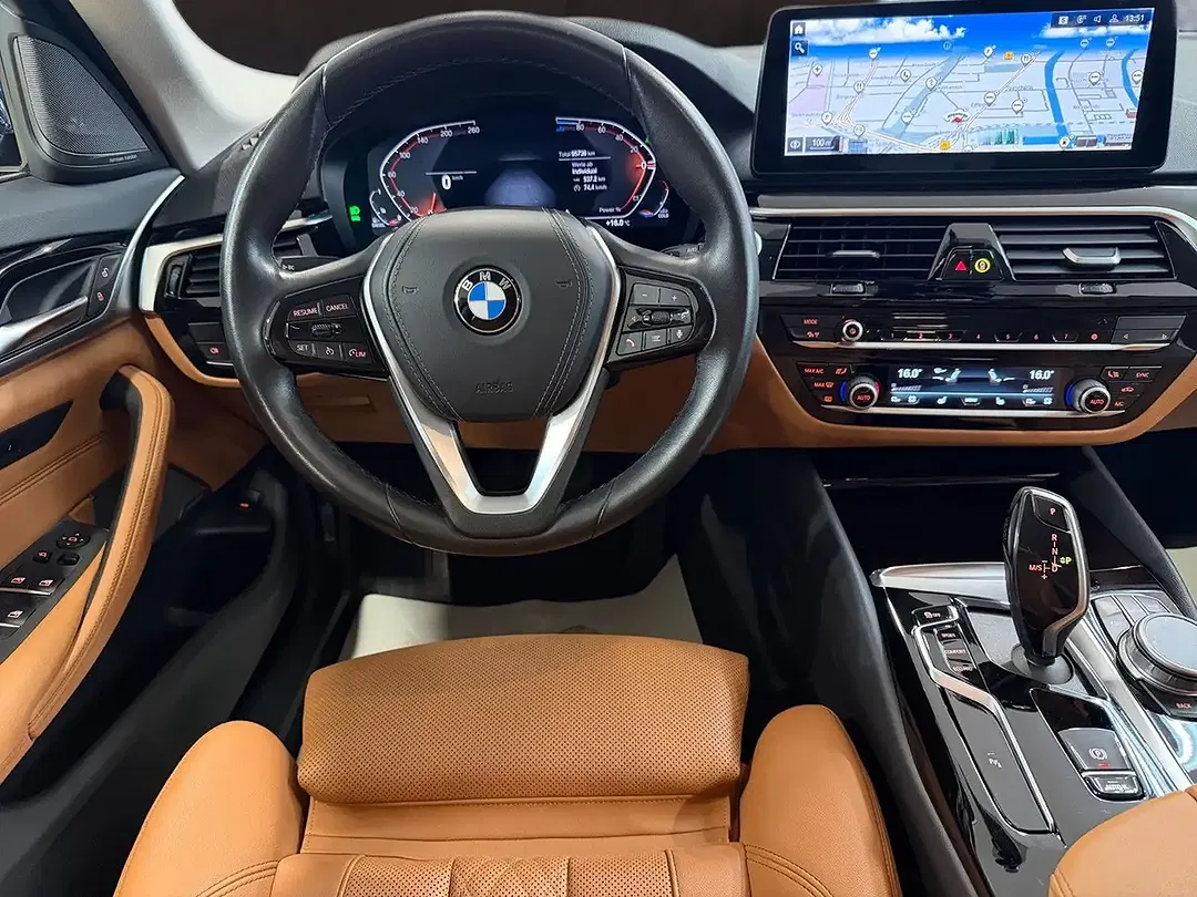 BMW 520 - Thumbnail 12