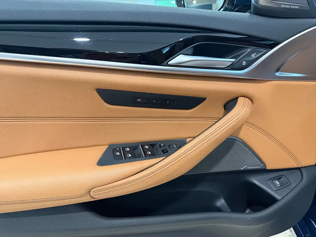 BMW 520 - Thumbnail 23