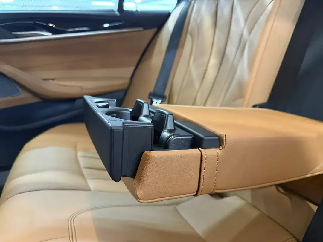 BMW 520 - Thumbnail 32